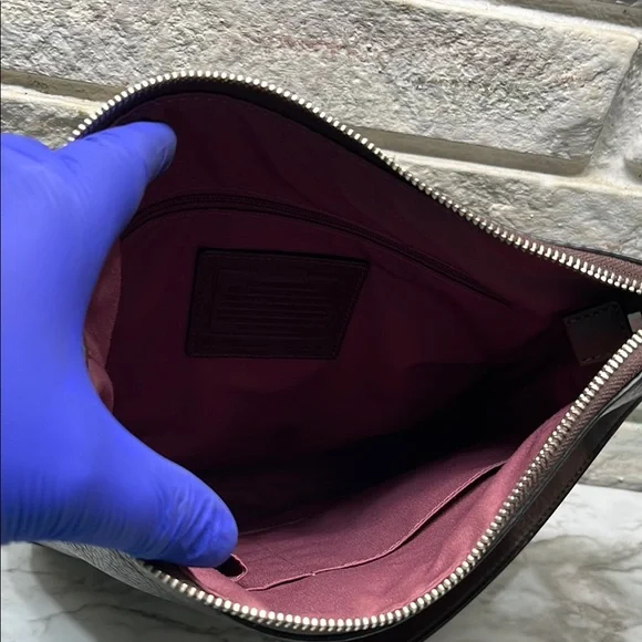 Coach Vintage Brown Pebbled Leather Crossbody Shoulder Bag Sling in GUC - Picture 16 of 16